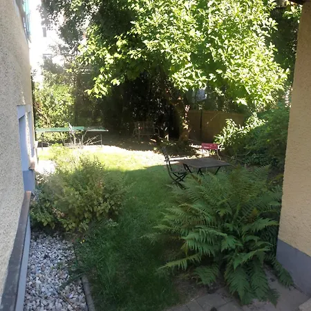 Central, Calm Oasis With Private Parking Грац